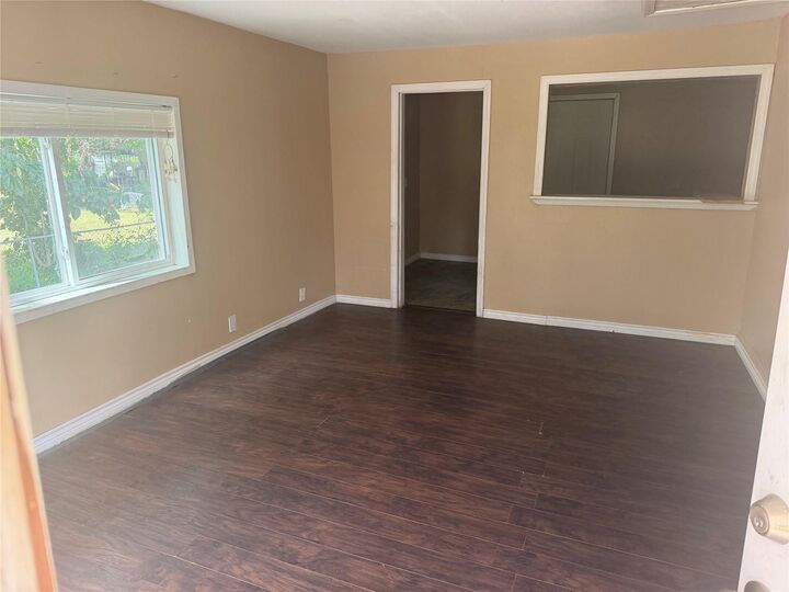 Property Photo: 1510 W Talmage St Bypass TX 77511