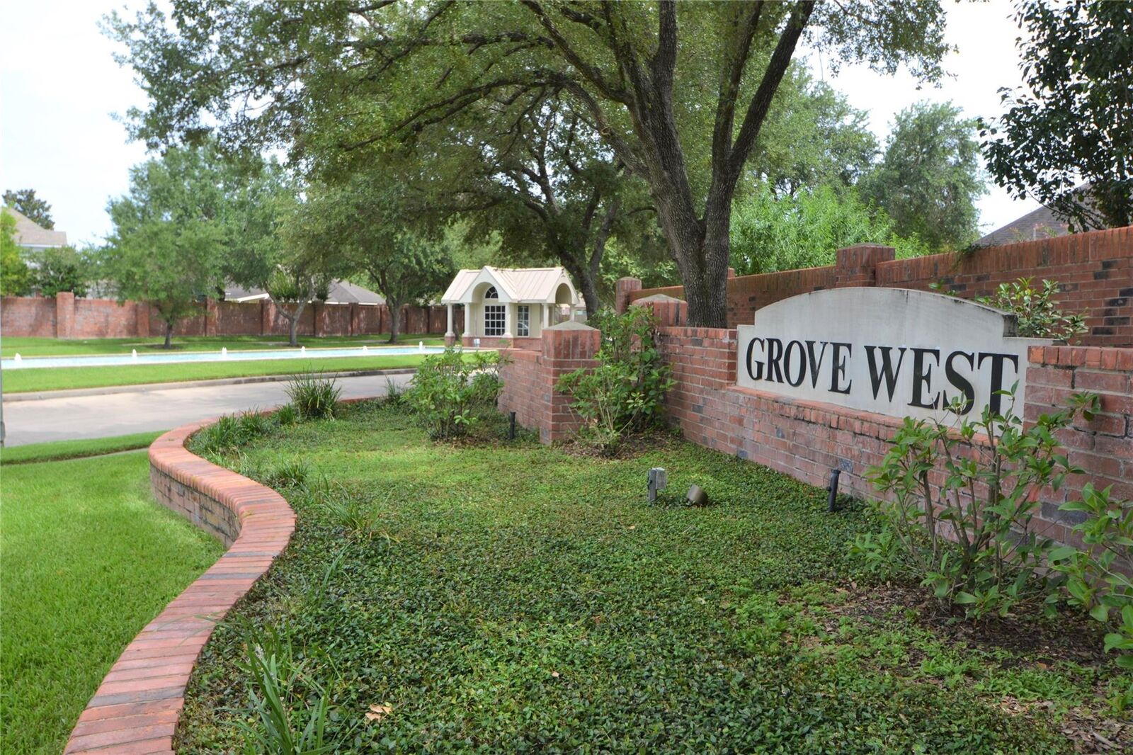 Property Photo:  12110 Laurel Court  TX 77477 