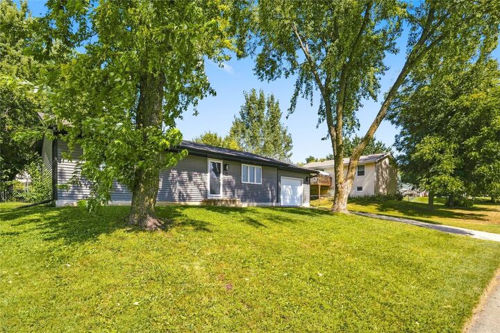 Property Photo: 303 Knoll Drive IA 50211