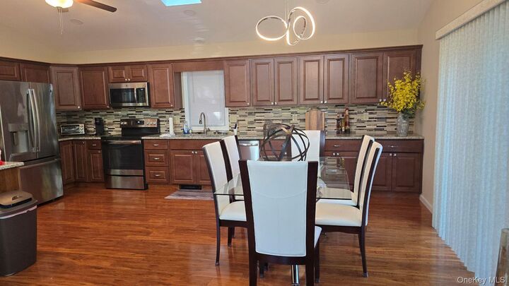 Property Photo:  6 Bristol Lane  NY 12701 