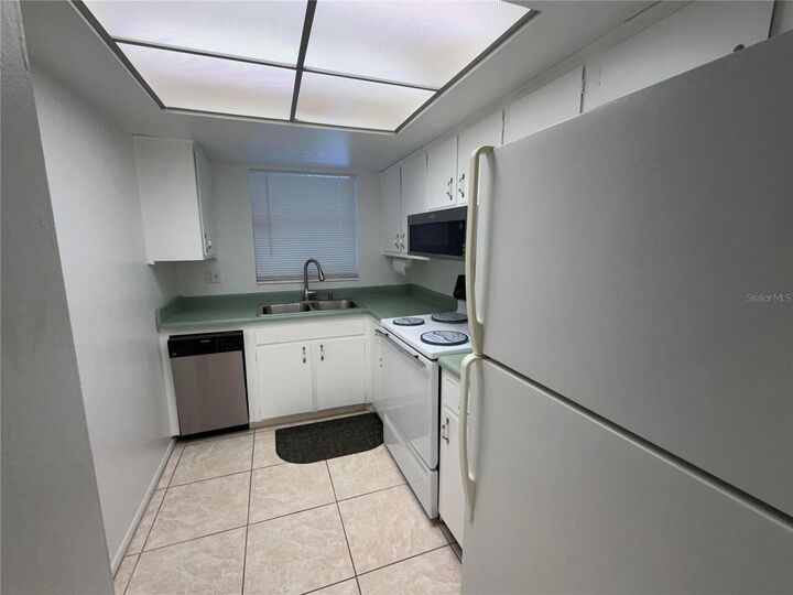Property Photo:  6031 Arlene Way  FL 34207 