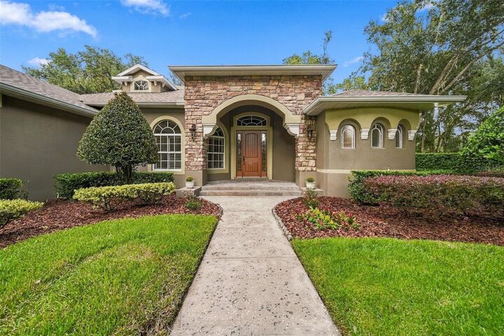 Property Photo:  8297 Day Lily Place  FL 32771 
