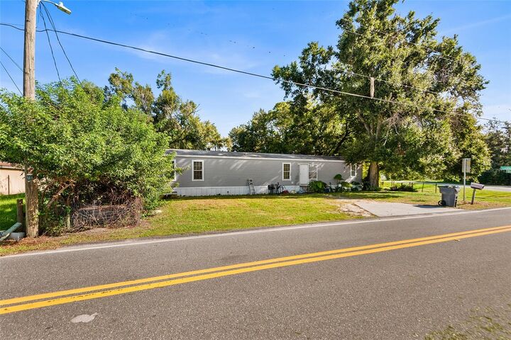Property Photo: 134 Lichtenwalter Road FL 33880
