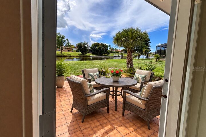 Property Photo:  160 Annapolis Lane  FL 33947 