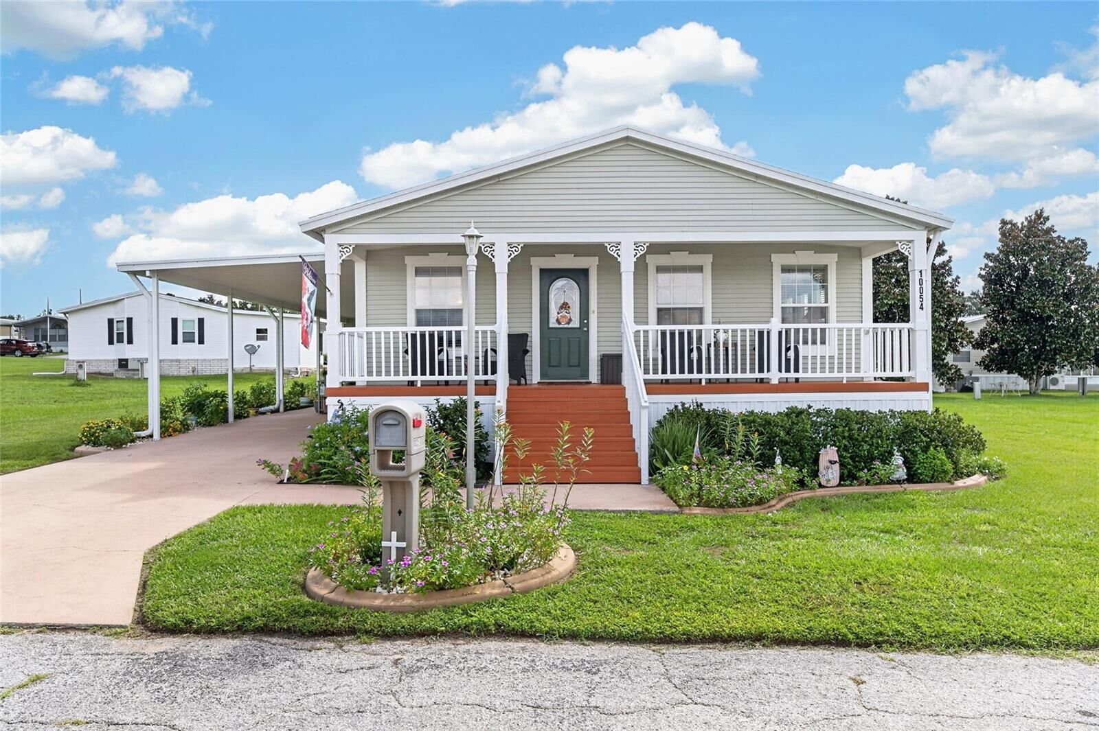 Property Photo:  10054 Collingwood Avenue  FL 33525 
