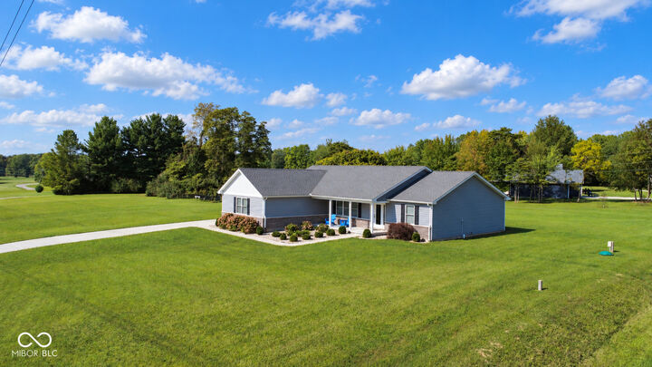 Property Photo: 1562 NE Santee Drive IN 47240