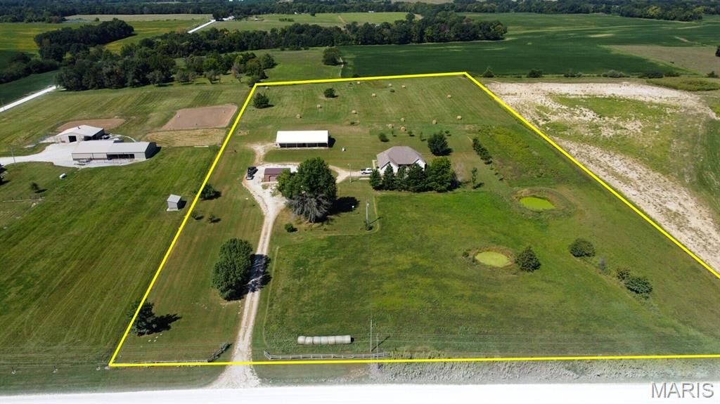 Property Photo: 12201 S Clinkenbeard Road MO 65010