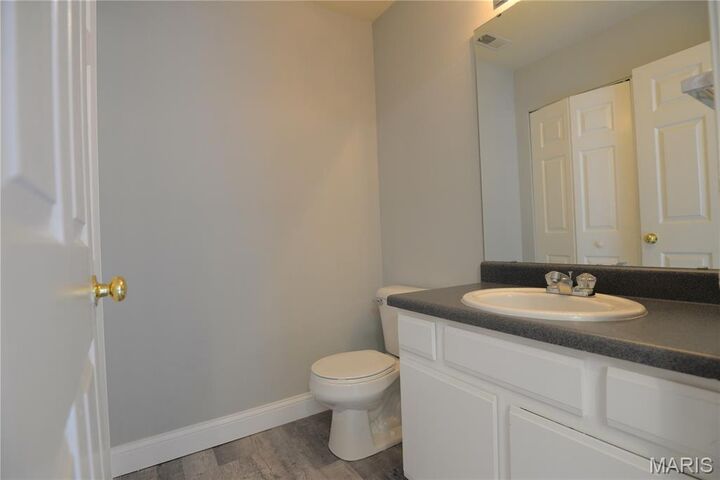 Property Photo:  5339 Lakewood Terrace  MO 63052 