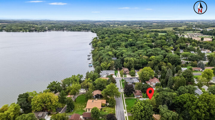 Property Photo:  524 Griffith St  WI 53551 
