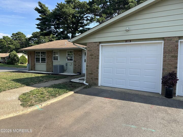 Property Photo:  21B Cambridge Circle  NJ 08759 