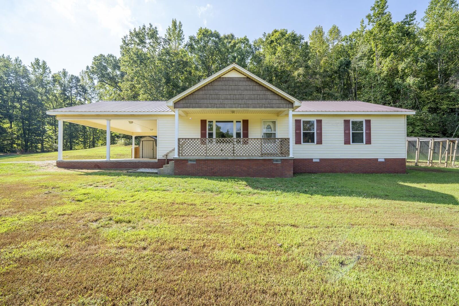 Property Photo:  1823 Clifton Turnpike Rd  TN 38485 