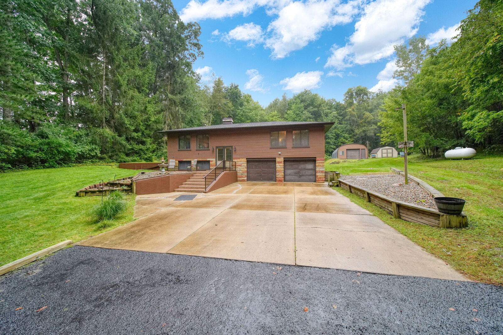 Property Photo:  3860 Wellman Road  MI 49269 
