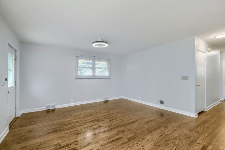 Property Photo:  5004 Lee Street  IL 60077 