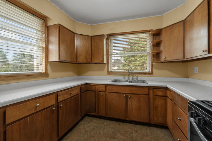 Property Photo: 939 N Sleight Street IL 60563