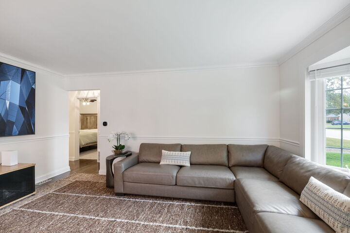 Property Photo:  2140 Walnut Court  IL 60025 