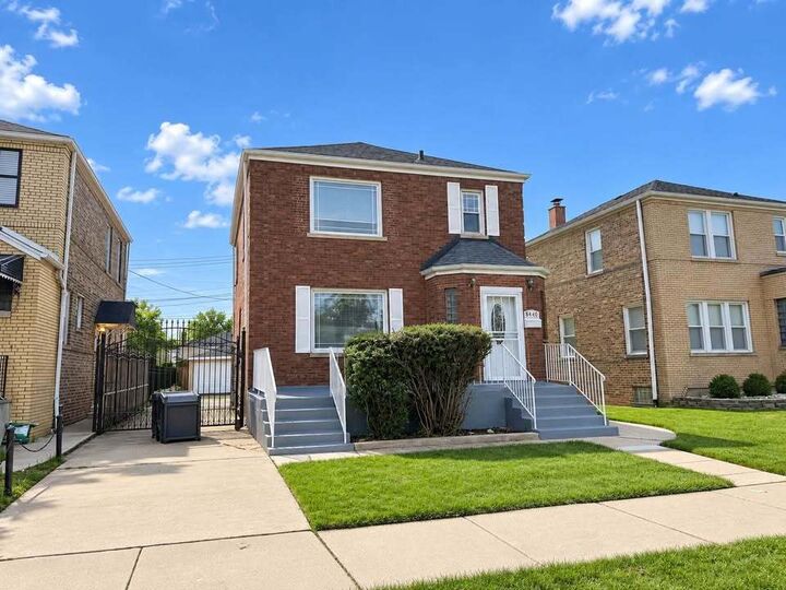 Property Photo:  8440 S Winchester Avenue  IL 60620 