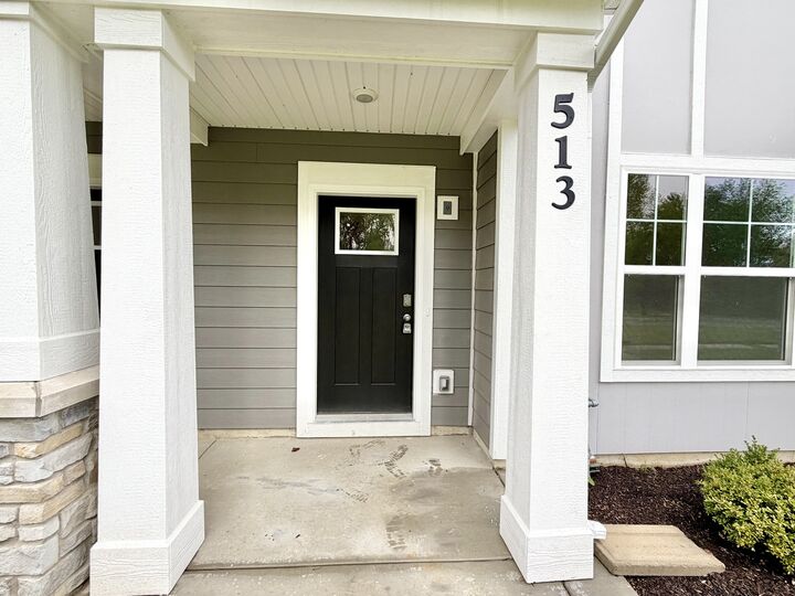 Property Photo: 513 Yosemite Way IL 60060