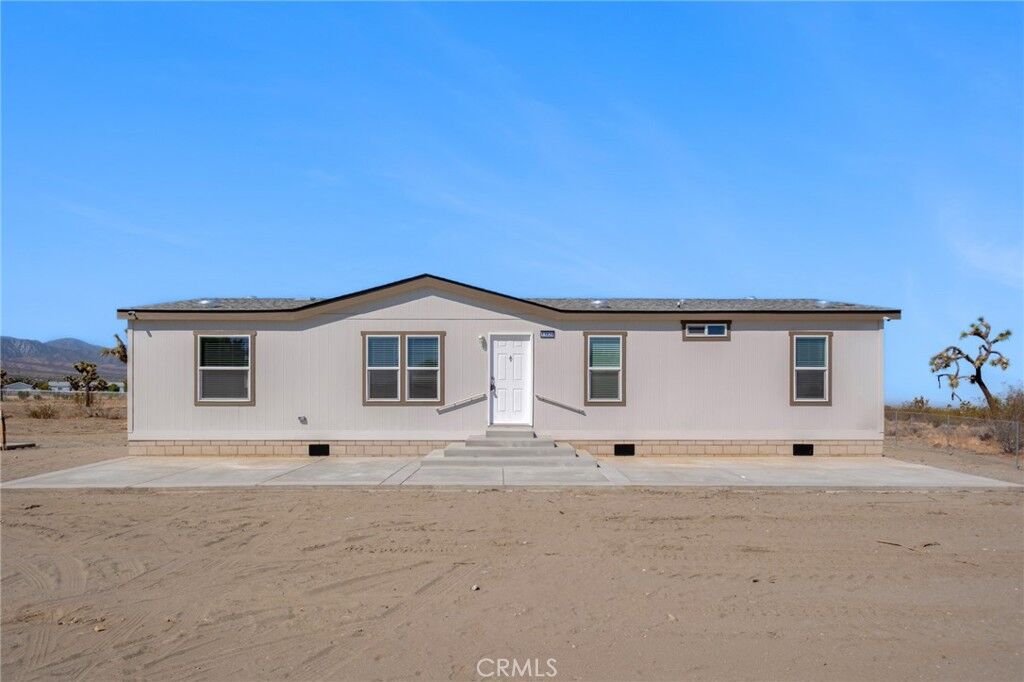 Property Photo: 11824 Azure View Road CA 92372
