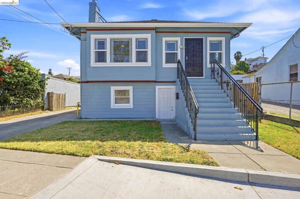 Property Photo: 1926 14th Ave CA 94606