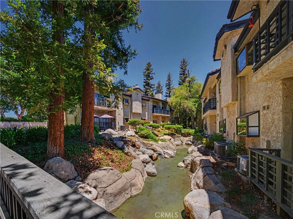 Property Photo:  5738 Skyview Way B  CA 91301 