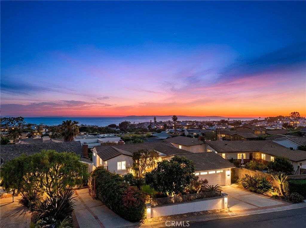 Property Photo:  428 Cabrillo  CA 92625 