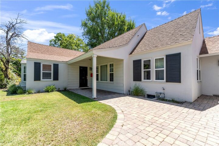 Property Photo:  11944 Hesby Street  CA 91607 