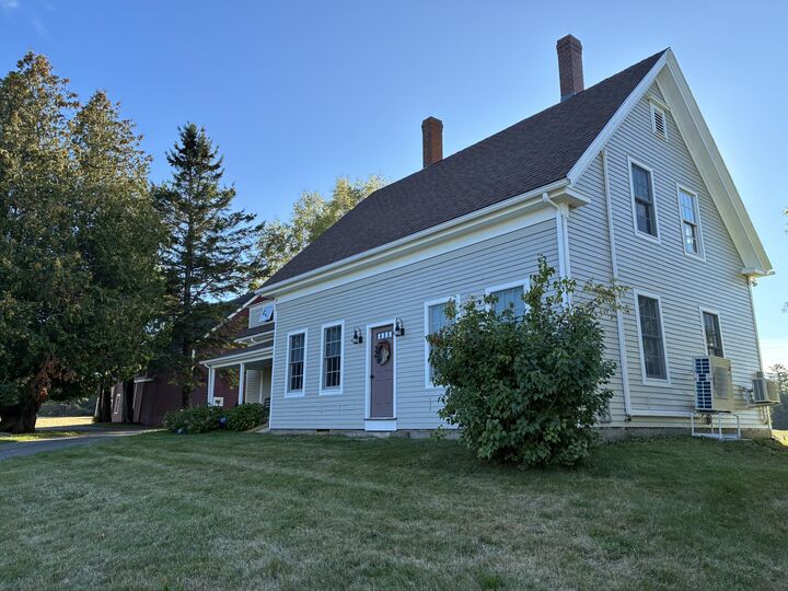 Property Photo:  79  Point Road  ME 04640 