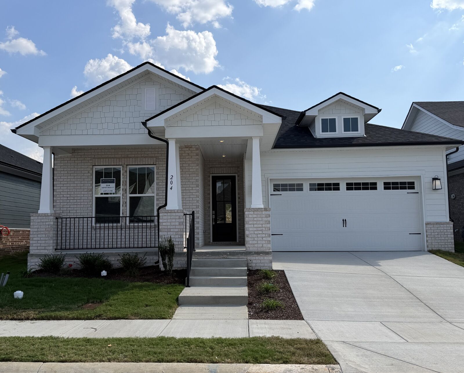 Property Photo: 204 Aspen Arch Ct TN 37076