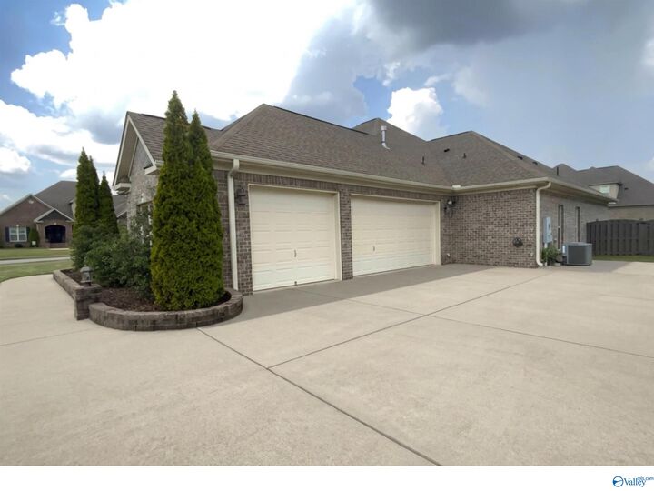 Property Photo: 126 Creekrock Drive AL 35756