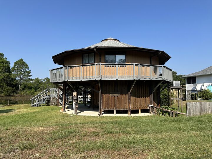 Property Photo:  2633 Bayshore Parkway  FL 32583 