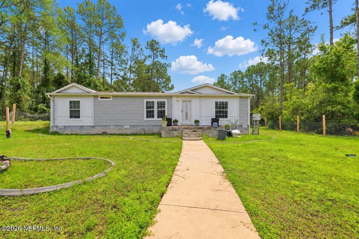 Property Photo:  676 S County Road 315  FL 32148 