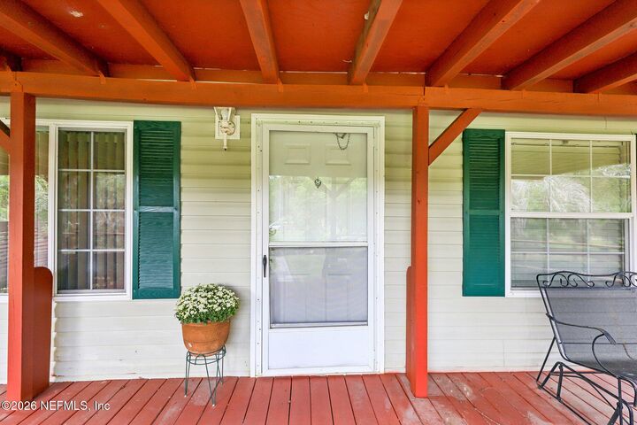 Property Photo:  504 Meadowbrook Farms Road  FL 32043 
