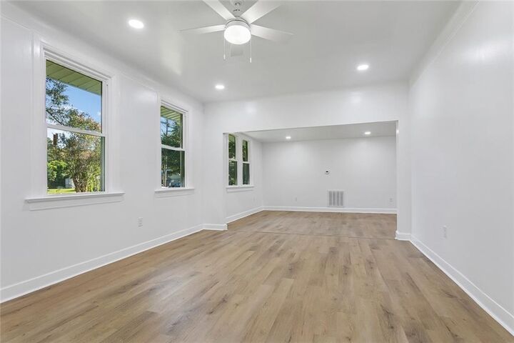 Property Photo: 107 Neil Avenue LA 70131