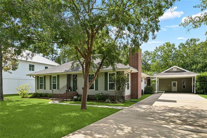 Property Photo:  2424 Mathis Street  LA 70448 