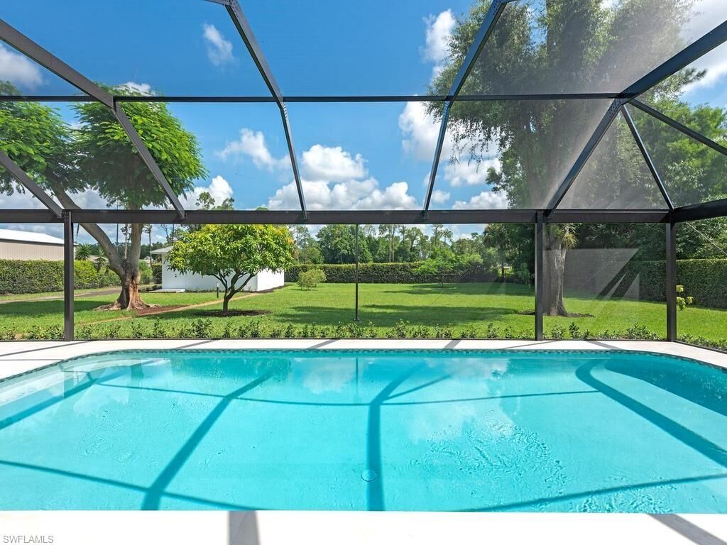 Property Photo:  5520 Cynthia Ln  FL 34112 