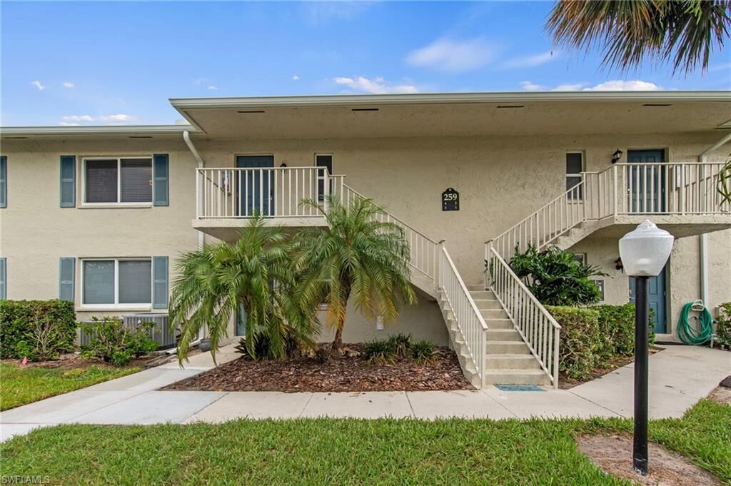 Property Photo:  259 Winners Cir 4  FL 34112 