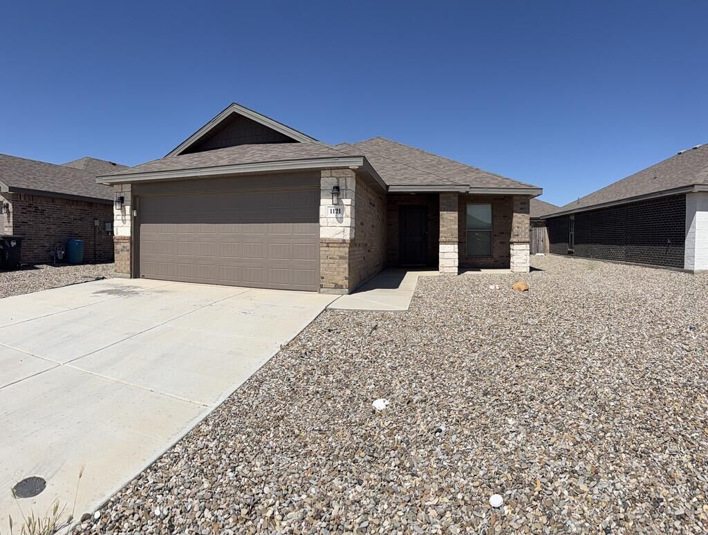 Property Photo: 1121 Big Easy St TX 79765