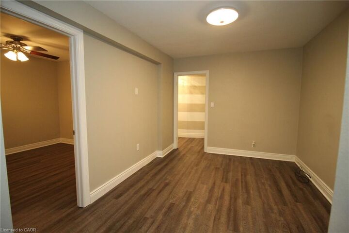 Property Photo:  245 East 13th Street 2  ON L9A 3Z8 