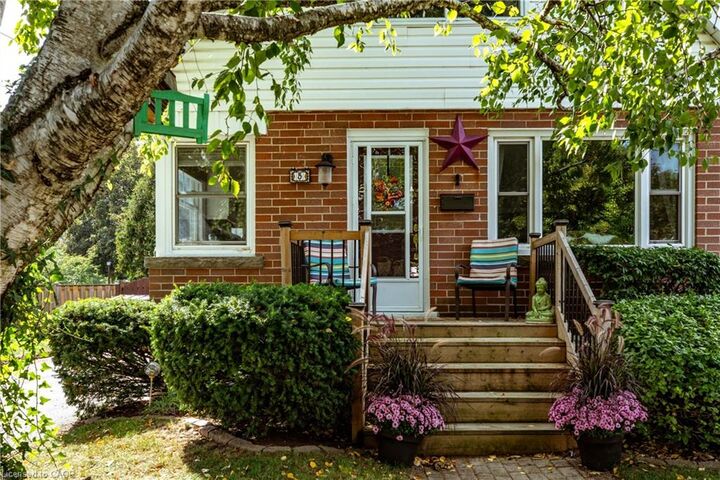 Property Photo:  5 Cameron Avenue  ON L9H 1P4 