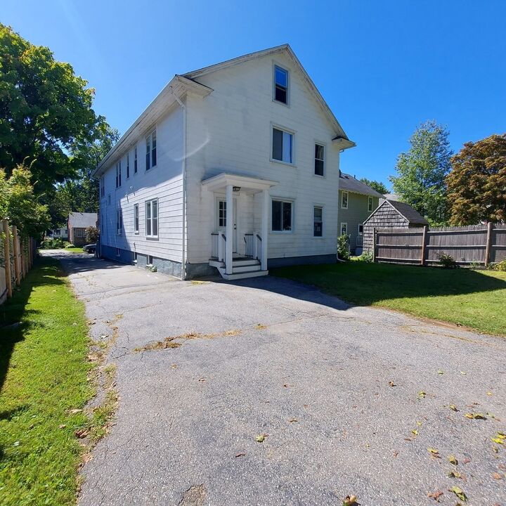 Property Photo:  4 Dorset St  MA 01602 