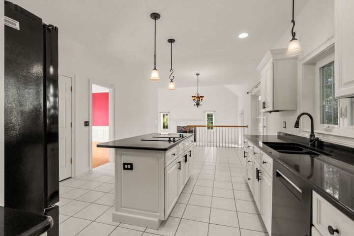 Property Photo:  34 Laurelwood Dr  MA 01605 