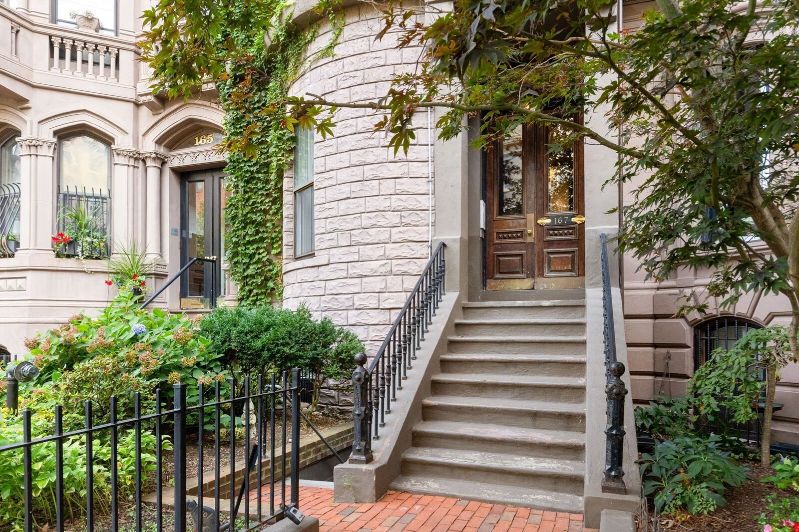 Property Photo:  167 Beacon St 1/3  MA 02116 