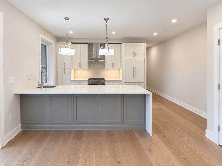 Property Photo:  804 E 7th Street 203  MA 02127 
