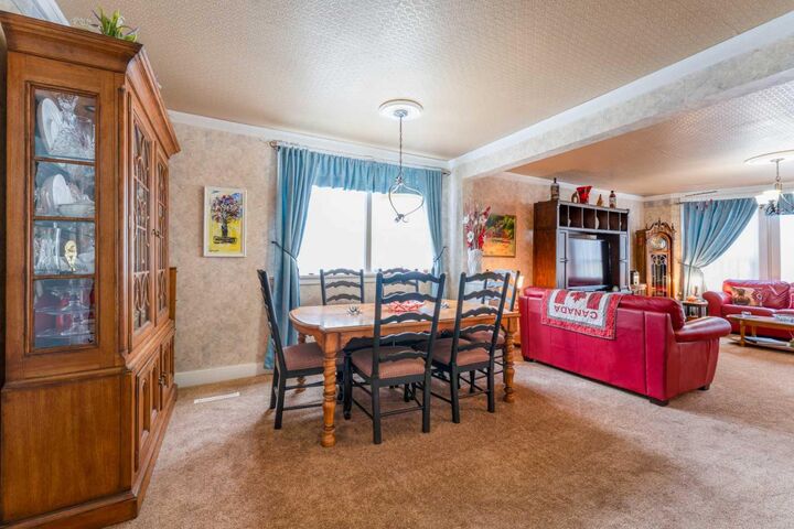 Property Photo:  606 Main Street  AB T0K 1W0 