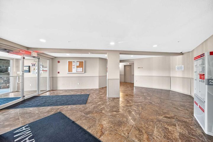 Property Photo:  60 Panatella Street NW 2202  AB T3K 0M2 