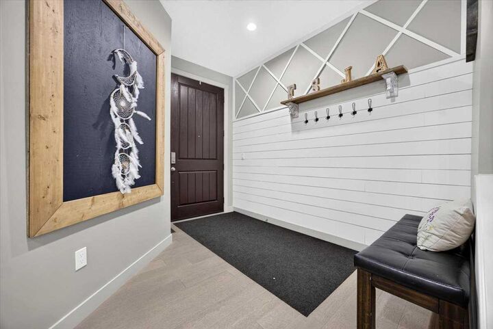 Property Photo:  136 Riviera Way  AB T4C 0V4 