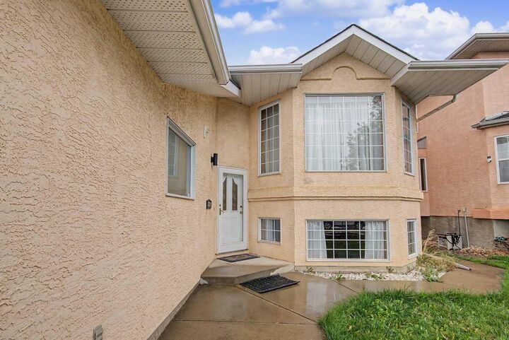 Property Photo:  7212 California Boulevard NE  AB T1Y 6X5 