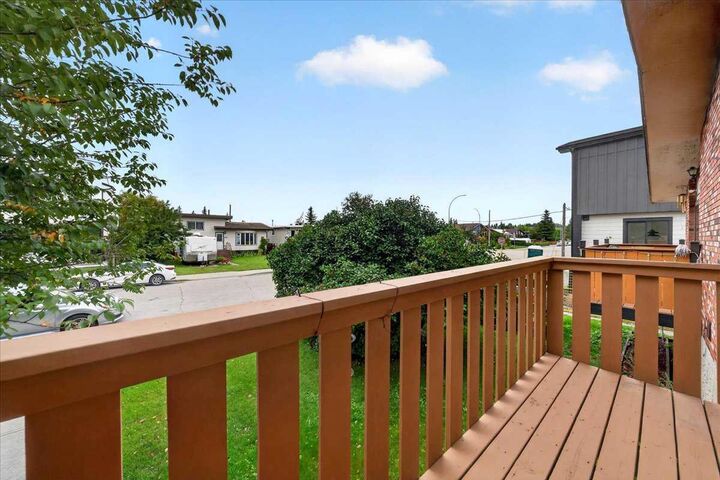 Property Photo:  6407 34 Avenue NW  AB T3B 1M9 