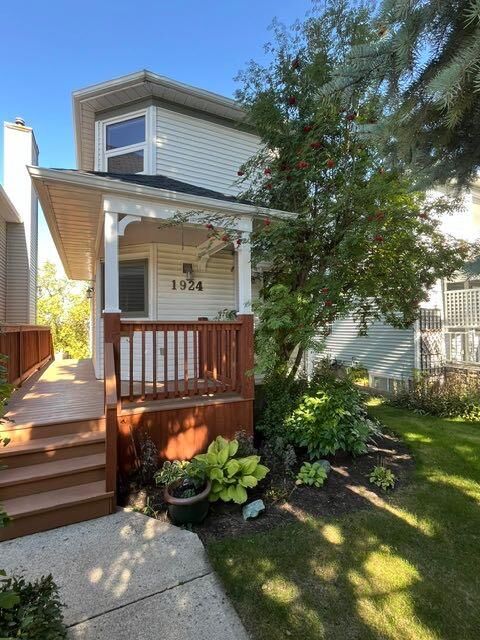Property Photo:  1924 29 Avenue S  AB T2T 1N1 