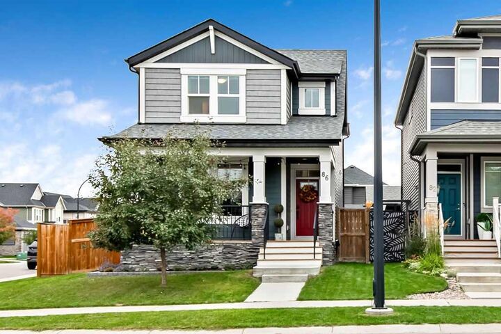 Property Photo:  86 Legacy Glen Way SE  AB T2X 4E4 